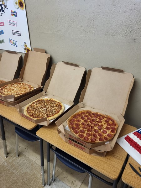 The Ripley chapter of the Daughters of the American Revolution (DAR) rewarded our students who scored top in the state on last year's U.S. History state test. Our now seniors, enjoyed pizza and cake. 
Thank you, DAR!